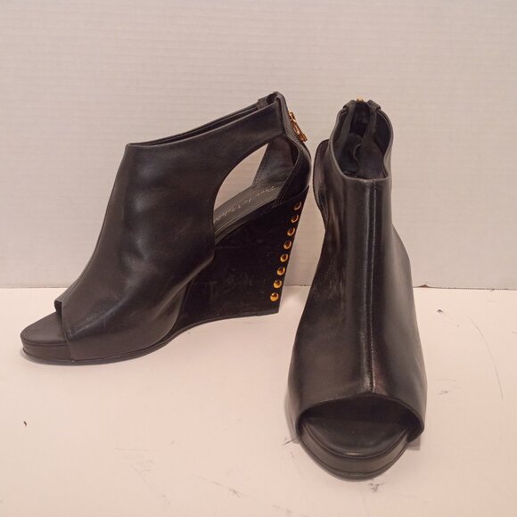 Pour La Vietoire Sz 10 Black Leather & Suede 4.5" Peep-toe Wedge Heel with Studs - Picture 2 of 10